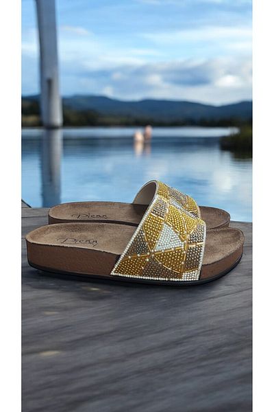 Pienn Konay 20050 Stone Slippers