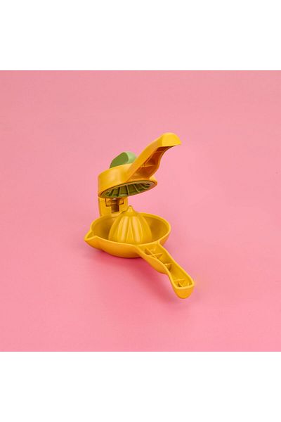 ASPARTAM Juicer Twist Lemon Squeezer - Yellow / Green - 10 cm