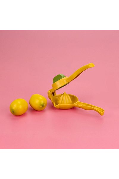 ASPARTAM Juicer Twist Lemon Squeezer - Yellow / Green - 10 cm