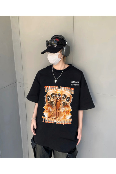 Minga London Μαύρο Tung Tung Tung Sahur Μπλουζάκι Oversize με στάμπα μπροστά -Minga London