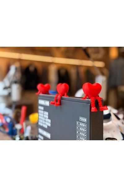 Chamelon Studio Set of 3 Sitting Heart Figurines / Heart Set of 3 / Heart Gift