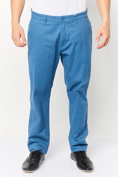 CELIO Men Slim Fit Solid Stretchable Chino Pants, Blue