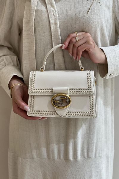 Levidor Logo Buckle Lock Hand Holding Shoulder Crossbody Bag