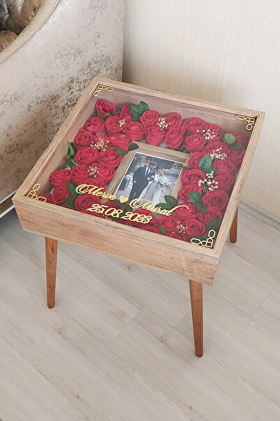 Verda Çerçeve Ceviz Fotoğraf Bölümlü Isimli Anı Sehpası! Özel Gün Çiçekleriniz Için Yan Sehpa! Gül Sehpası!