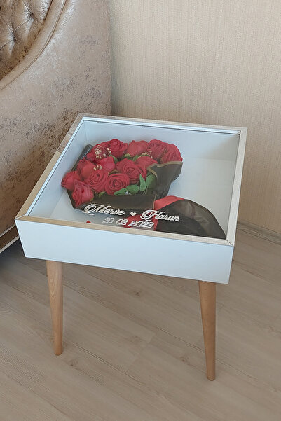 Verda Çerçeve Beyaz-gümüş Derin Isim Tarihli Anı Sehpası! Özel Gün Çiçeklerin...