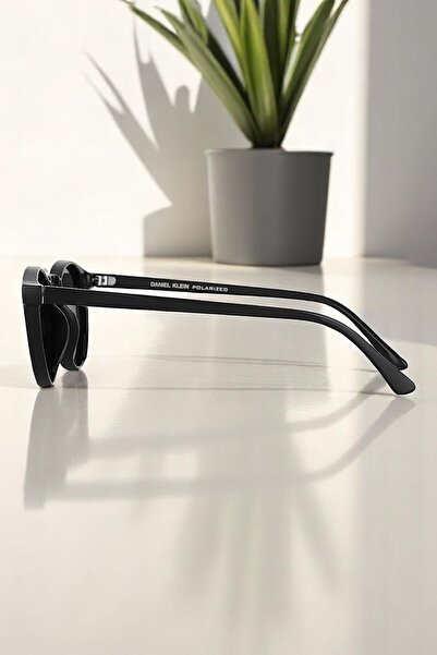 Daniel Klein Original 100% Polarized Uv400 Protection Black Color Unisex Sunglasses Dkg6251C1