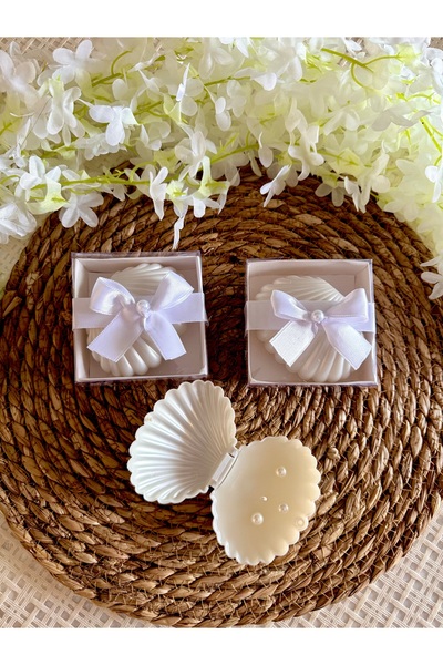 Larmina Decoration 25 κομμάτια κεριά σε κουτί με κορδέλα ως δώρο