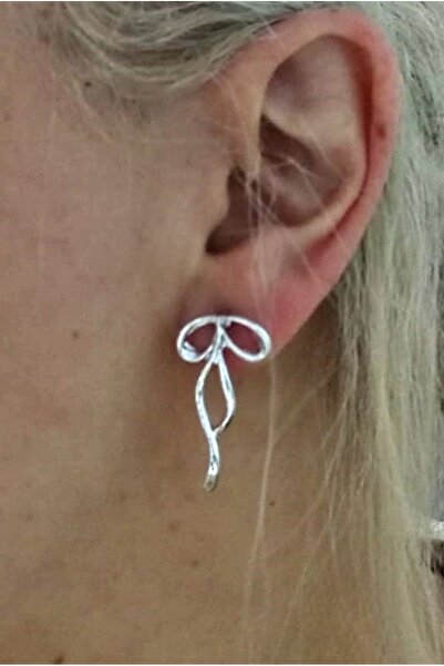 mos&more Küçük gümüş Fiyonk Kurdele Şık Kadın Küpe