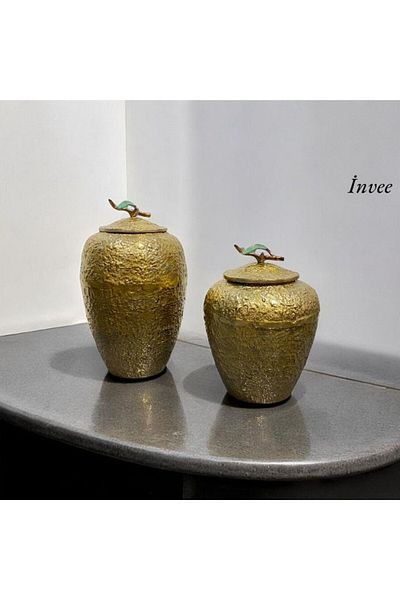 Invee 32 cm Cast Aluminum Gold Antique Vase with Lid