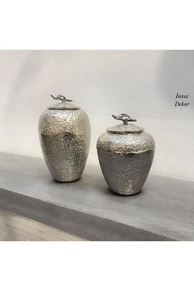 Invee 40 cm Cast Aluminum Silver Vase with Lid