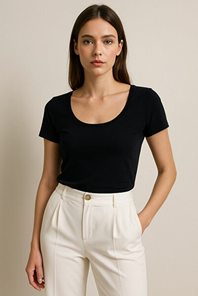 Kare Yaka Lacivert Basic T-Shirt