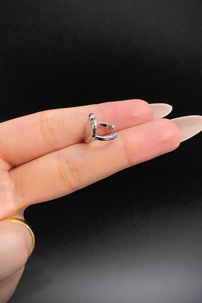 Blisse Piercing Silver Color Heart Figured Steel Ear Cuff – No Hole, Compression Cartilage Earrings