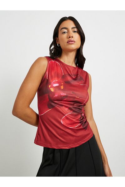 Styli Floral Print Sleeveless Round Neck Top