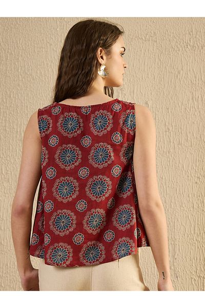 Sanskrutihomes By Styli Floral Print V-Neck Pleated Top