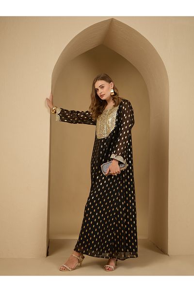 Styli Dobby Chiffon Jalabiya with Lace Patch Detail