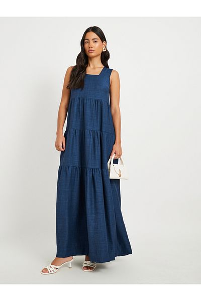 Styli Solid Sleeveless Tiered Maxi Dress