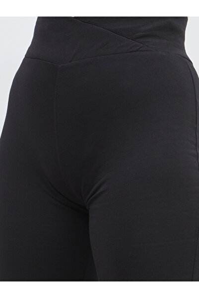 Styli Solid Cycling Shorts with Cross Waistband Detail