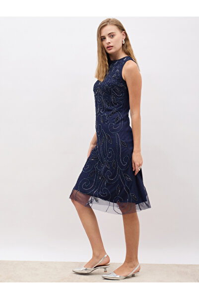 Styli Embellished Sleeveless Sheath Knee-Length Dress