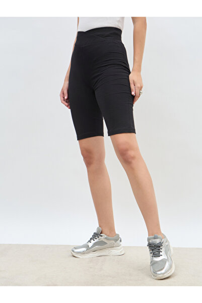 Styli Solid Cycling Shorts with Cross Waistband Detail