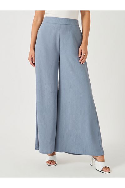 Styli Crinkled Flat Front Wide Leg Pants with Side Pockets