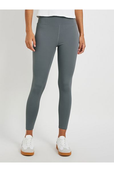 Styli Solid Exposed Seam Detail Crop Length Leggings