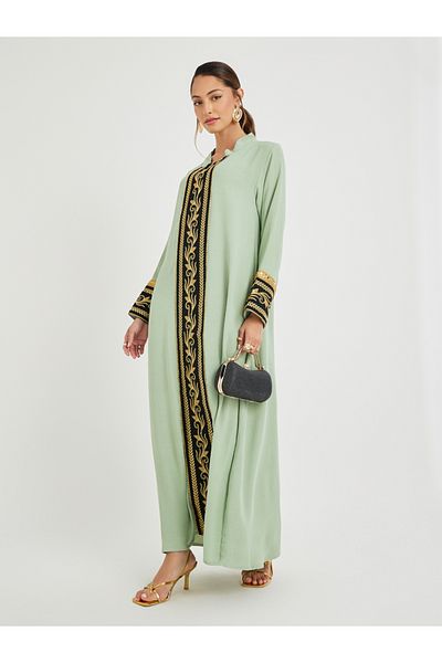 Styli Crinkled Collared Jalabiya with Lace Panel