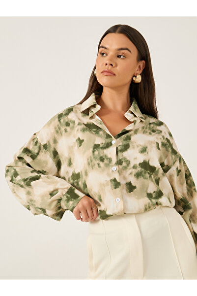 Styli قميص مطبوع بياقة واسعة وقصّة عادية