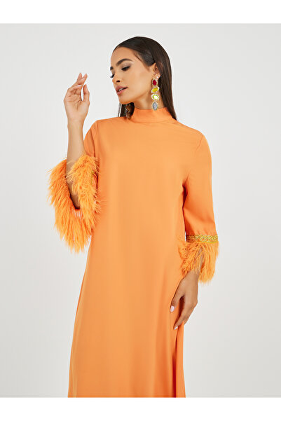 Styli Faux Feather Trim Jalabiya with Lace Detail