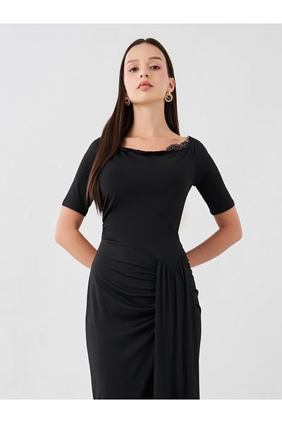 Styli Solid Boat Neck Lace Detail Maxi Dress