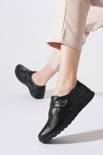 Moda Pie Nera Velcro Bone Protrusion Genuine Leather Women's Shoes Black Skin