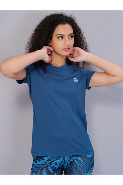 Technosport By Styli Women Solid Raglan Sleeves Regular Fit T-Shirt