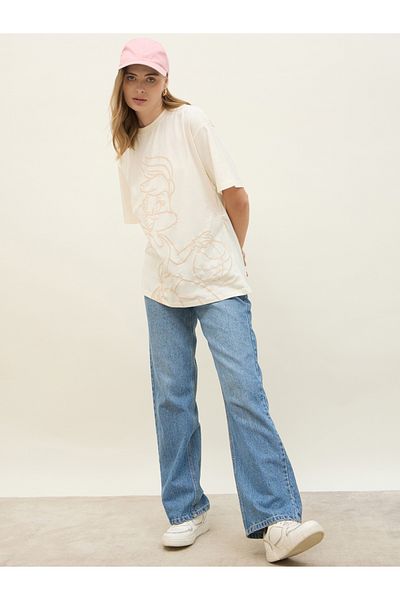 Styli Looney Tunes Lola Sketch Graphic Longline Oversized T-Shirt