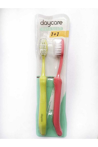 Daycare Medium Hard Toothbrush 2 Pcs