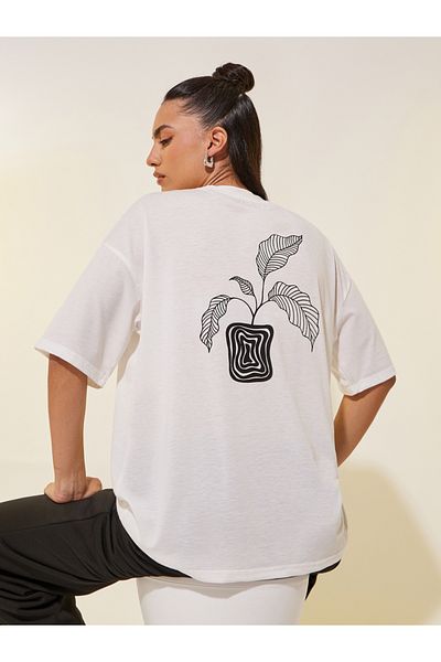 Styli Graphic Print Round Neck T-Shirt