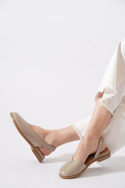 Moda Pie Villost Closed Toe Genuine Leather Women's Shoes Silver