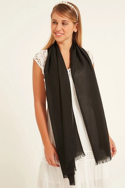 bacc Black Self-Tassel Shawl Bcnsv-2513108