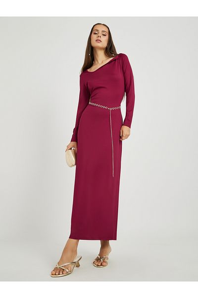 Styli Solid Asymmetric Neck Sheath Midi Dress with Waist Chain