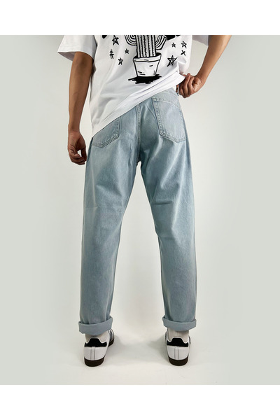 XPUPPETWEAR Ripped Ice Blue Boyfriend Jean