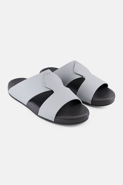Algspar Men Slip On Arabic Sandals, Light Grey