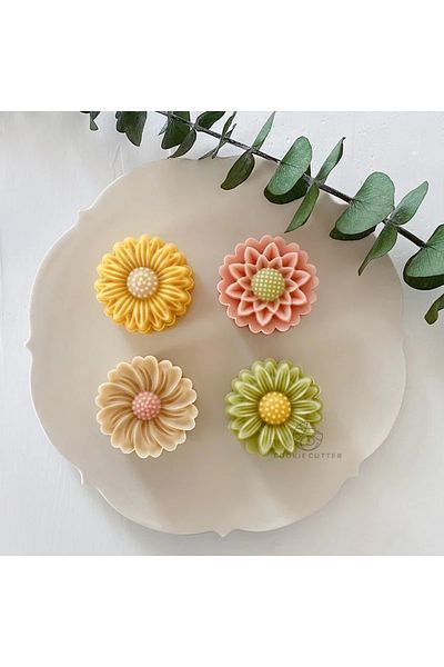 Choice 4Pcs/Set 50g Daisy Shape Cookie Stamp Flower Mooncake Mold Spring Pastry Cake Decoration Tool Han...