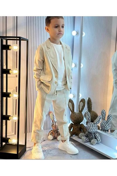 aynuraa Boy's Linen Suit.