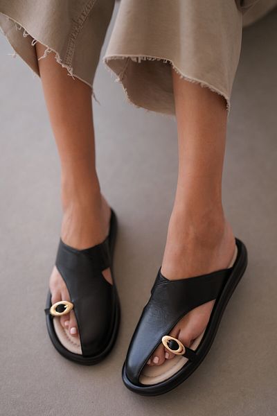 selinshoes Papuci de damă din piele naturală cu tăietură asimetrică Bowie cu cataramă pentru degete - NEGRU