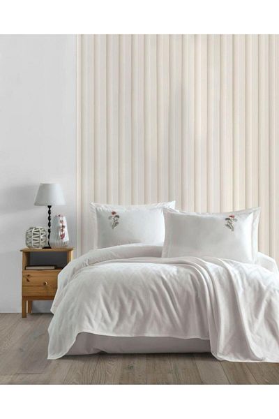 KÜBRAHOME'S Masterpiece Double Personality Ines Satin Pique Set Cream