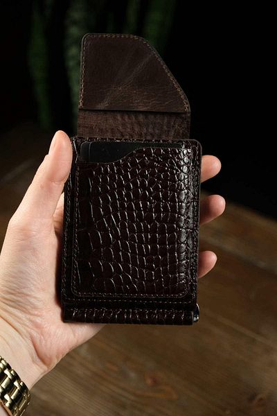 eonaks Dubai - Slim Design Genuine Leather Latch Wallet with Coin Holder and Card Holder