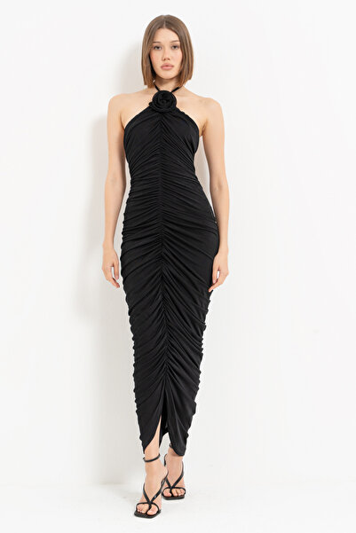 Kikiriki Siyah Sırt Dekolteli Gül Detaylı Büzgülü Elbise