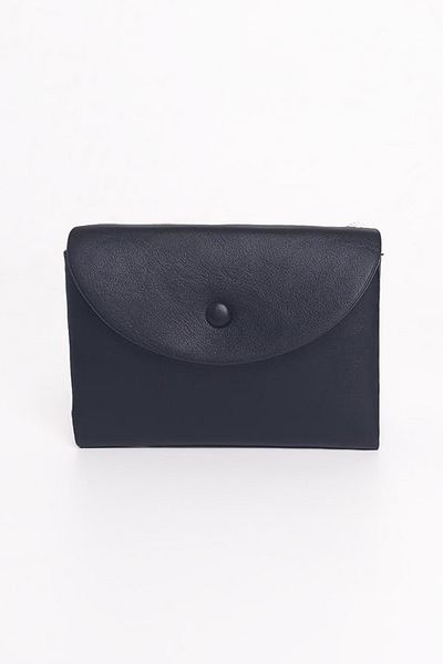 Ecrou Clamshell Handbag Black