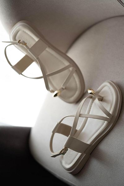 sovrana Gold Buckle Detailed Flip Flops Sandals Beige