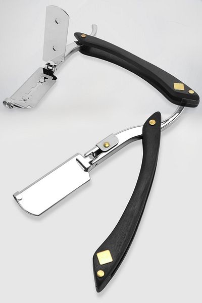 Qualis U16 Razor 5 Platinum Leaf Razors