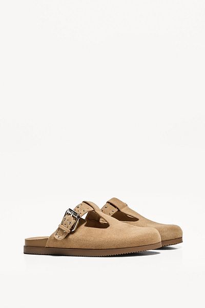 Bershka Buckled clogs
