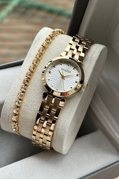 Homies Women Wrist Watch Small Case Gift Box with Bracelet Gift for Special Occasions.Hm7373S01